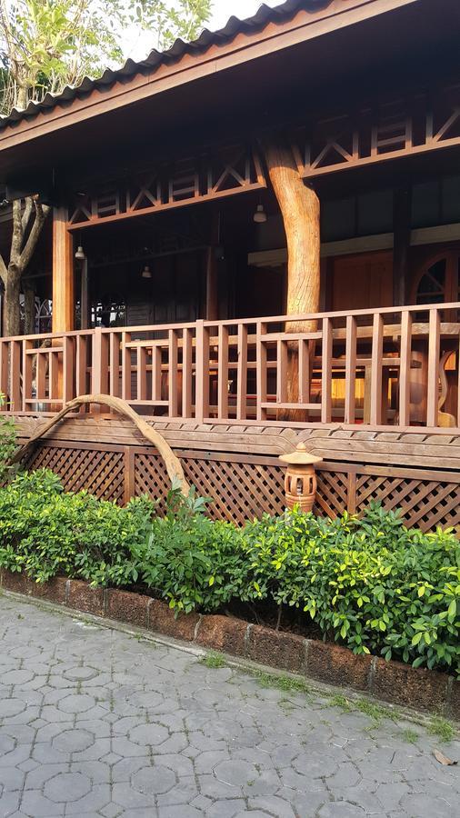 Ruean Mai Chai Khlong Amphawa Exterior photo