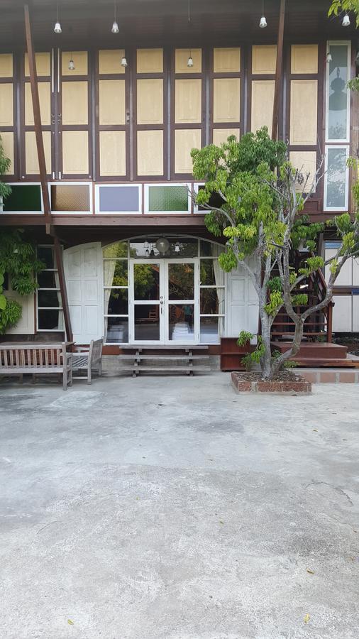 Ruean Mai Chai Khlong Amphawa Exterior photo