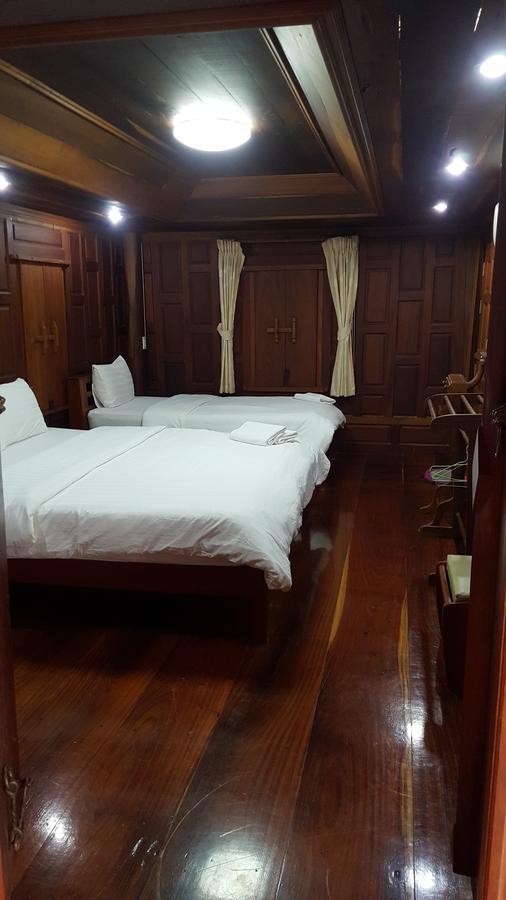 Ruean Mai Chai Khlong Amphawa Exterior photo