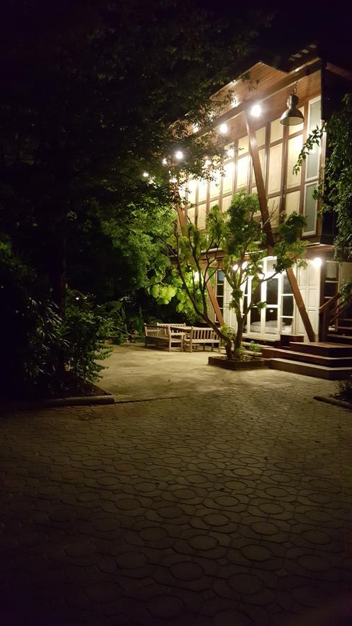 Ruean Mai Chai Khlong Amphawa Exterior photo